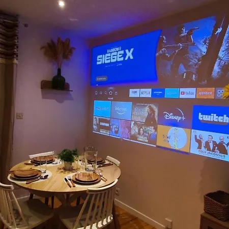 T2 Rooftop Cine Coty